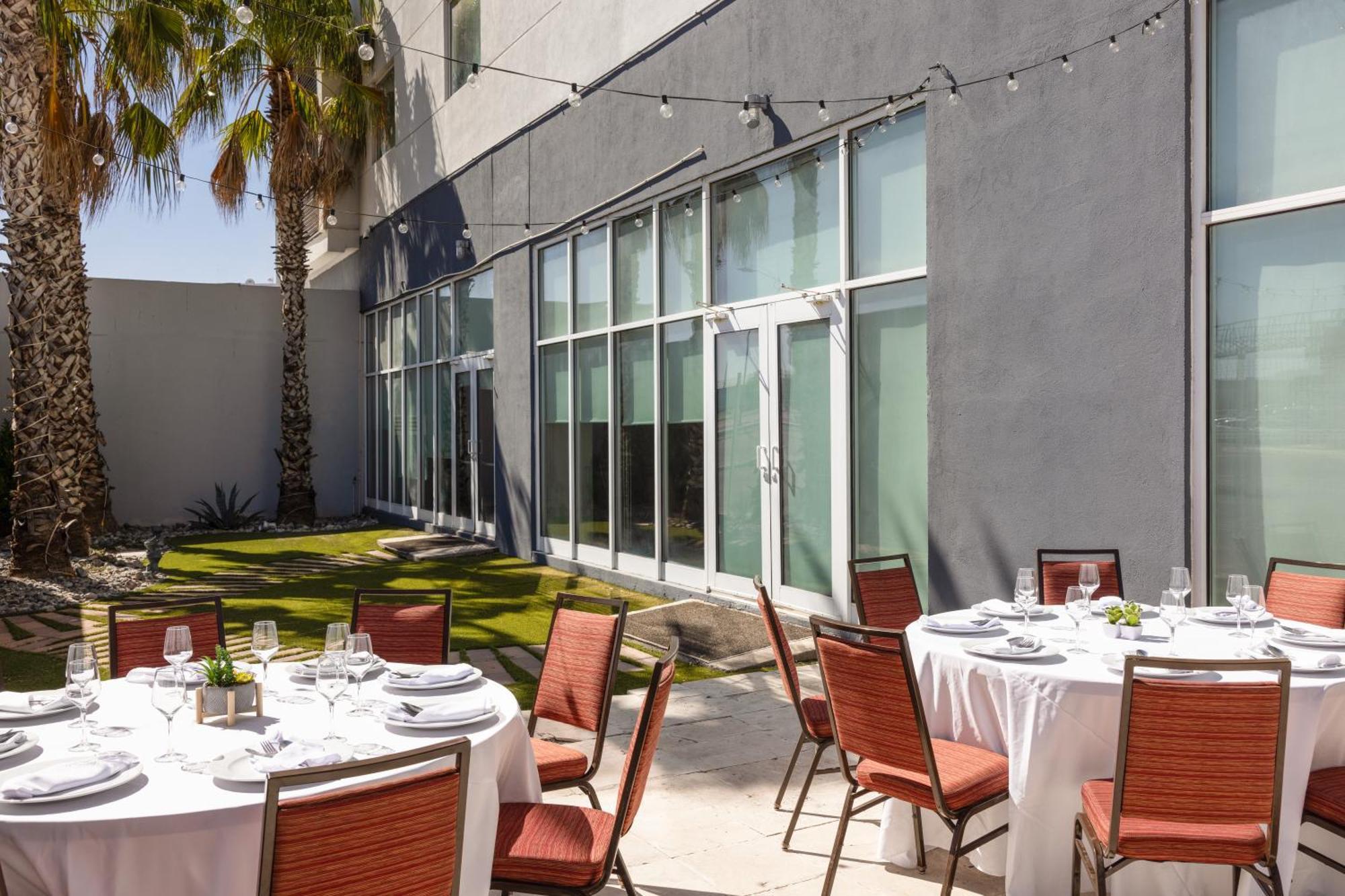 Courtyard By Marriott Хермосило Екстериор снимка