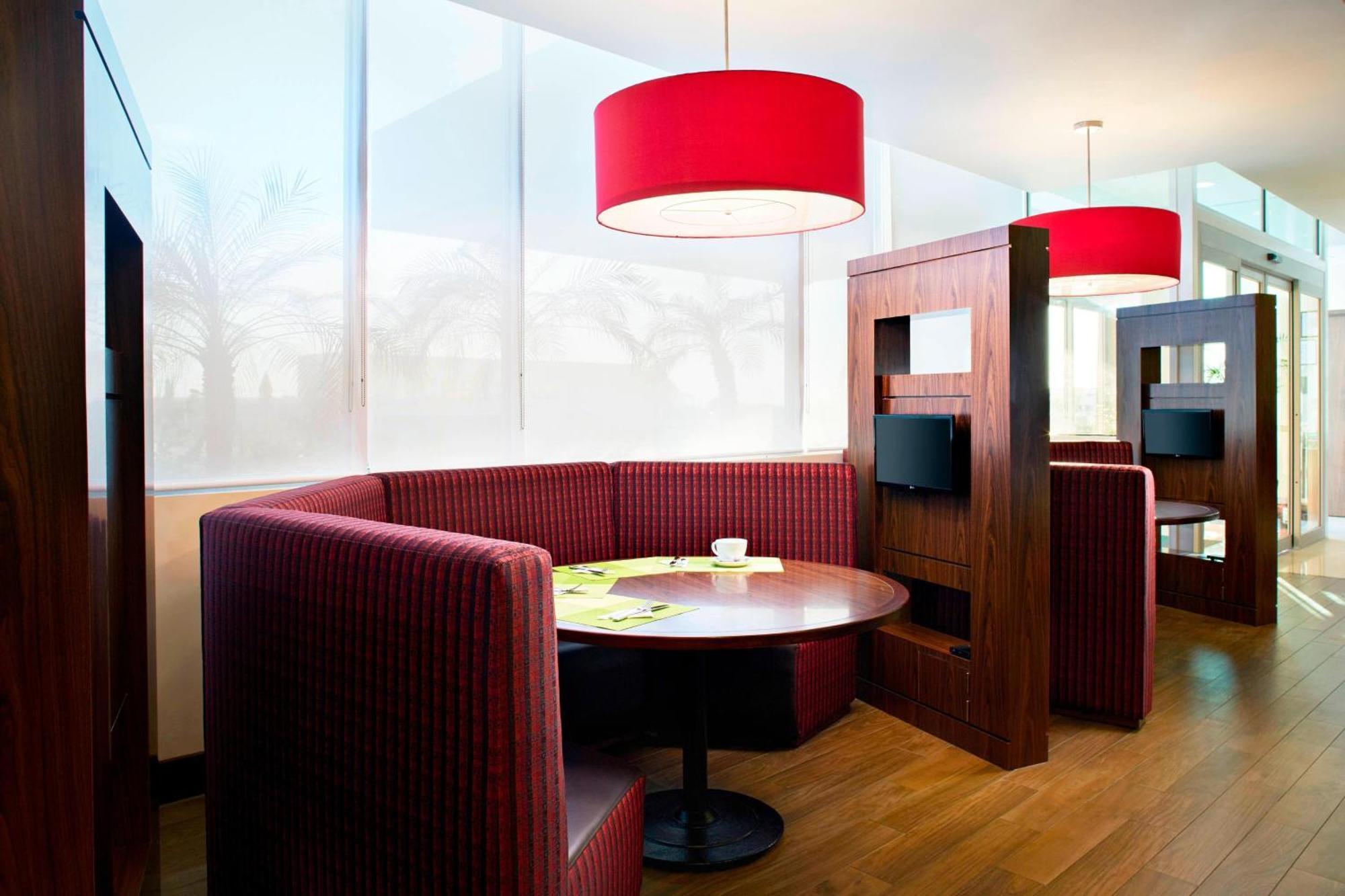 Courtyard By Marriott Хермосило Екстериор снимка